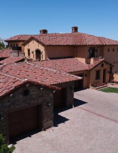 An aerial view of a home in the desert.
